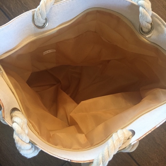 1 Left! Pineapple Sparkle Tote Bag! - Picture 5 of 6